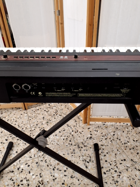 Roland ep-77 DIGITAL PIANO